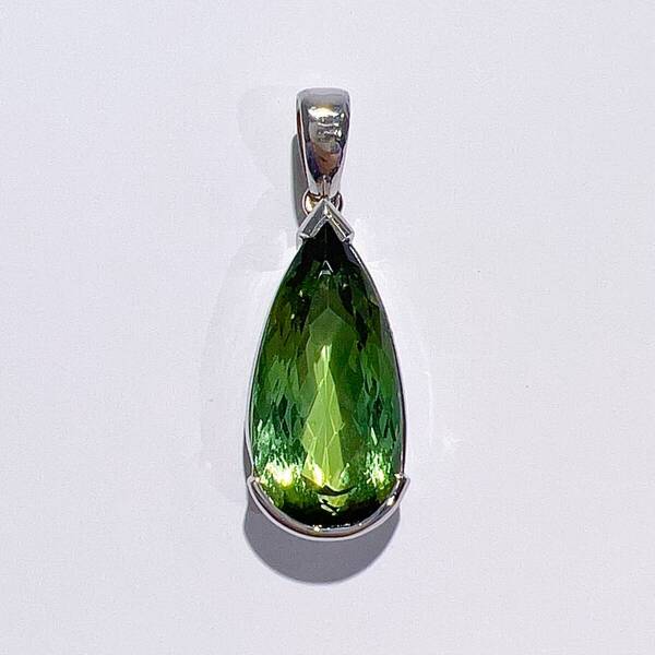 Pt900 天然 グリーン トルマリン ネックレス ペンダント トップ T7.65ct 10x28.3mm 5.4g 鑑別書 レディース アクセサリー 美品 お買い得