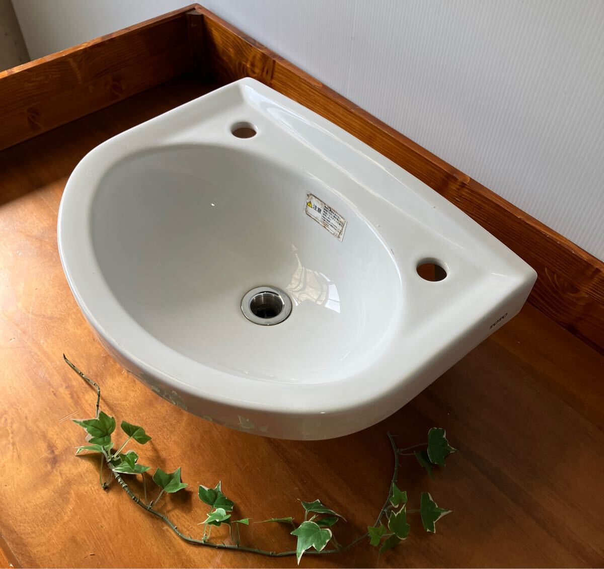 TOTO - TOTO 洗面ボウル 中古 モデルルーム使用品 単水栓付 TOTO LS707 + TLE25SL1A TOTO ベッセル式洗面器セット 自動水栓