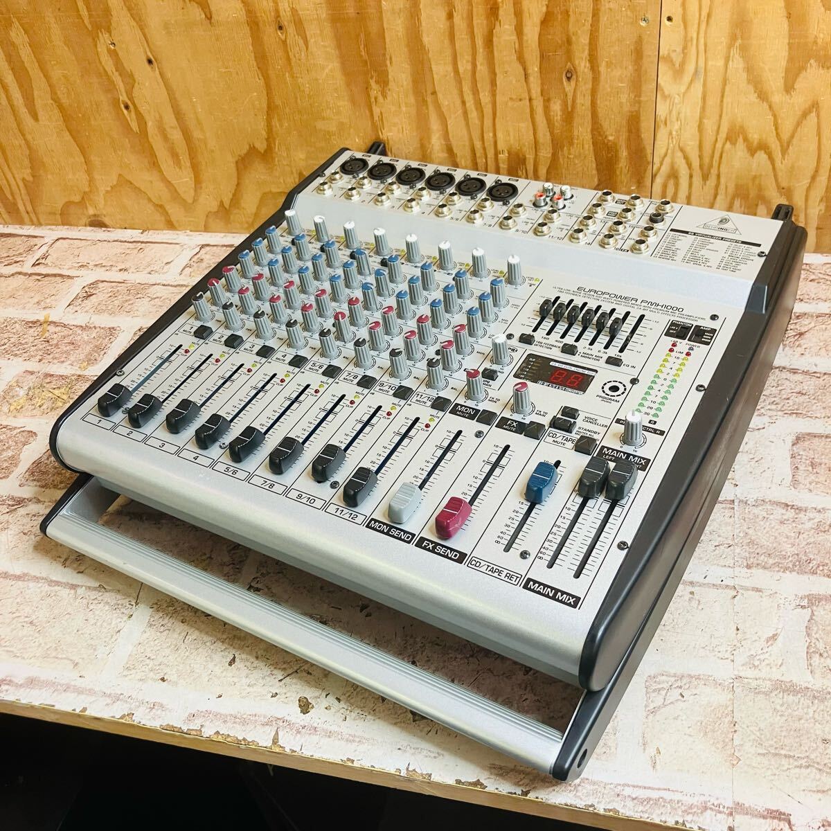 Yahoo!オークション -「behringer パワードミキサー Yahoo!オークション -「behringer パワードミキサー