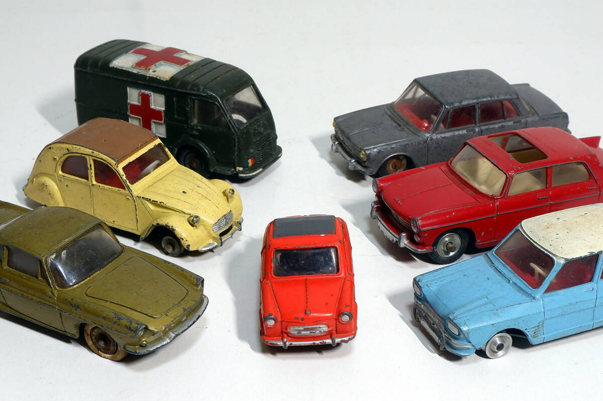 レトロなイギリスの救急車