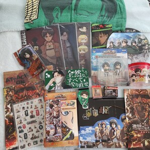 中古品 進撃の巨人 まとめ売り 17点 おまけ4点