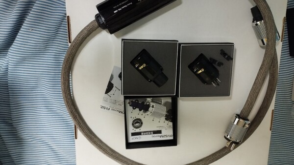 Camelot Technology Power Master 1000 カスタム Furutech Fl50 NCF プラグ、インレット換装済 電源ケーブル オーディオ用電源ケーブル