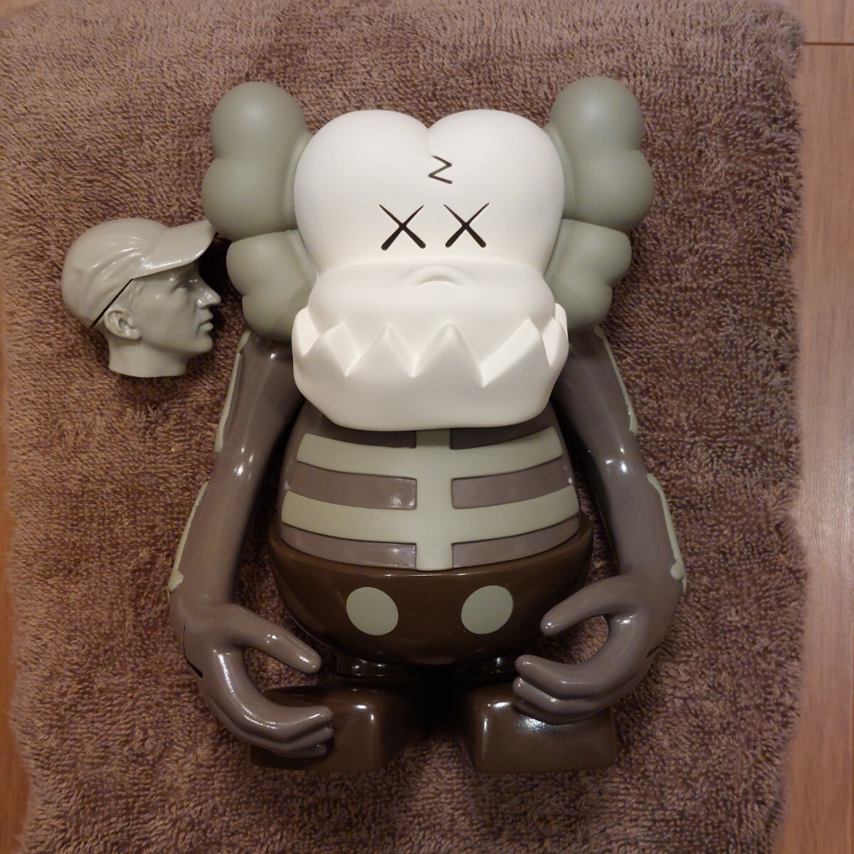 Yahoo!オークション -「kaws オリジナルフェイク」の落札相場 Yahoo!オークション -「kaws オリジナルフェイク」の落札相場