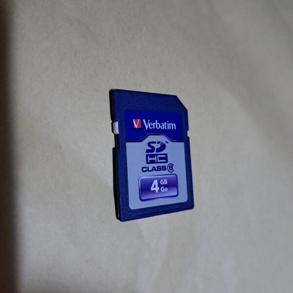 Verbatim SDHCカード 4GB CLASS6 未初期化品