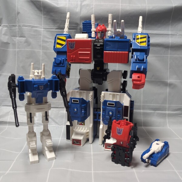 メトロタイタン風ロボ トランスフォーマー KO 非正規 Transformer っぽい人