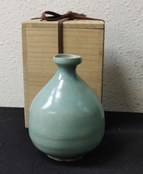 高麗青磁徳利 | 骨董のある暮らし Le Classique