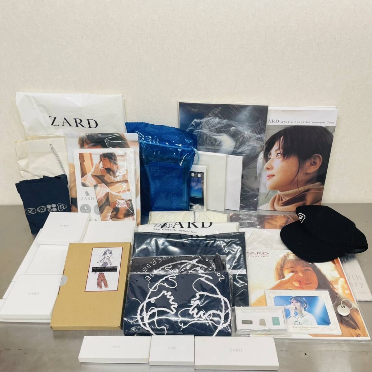 Yahoo!オークション -「zard」(ミュージシャン) (写真集)の落札 Yahoo!オークション -「zard」(ミュージシャン) (写真集)の落札