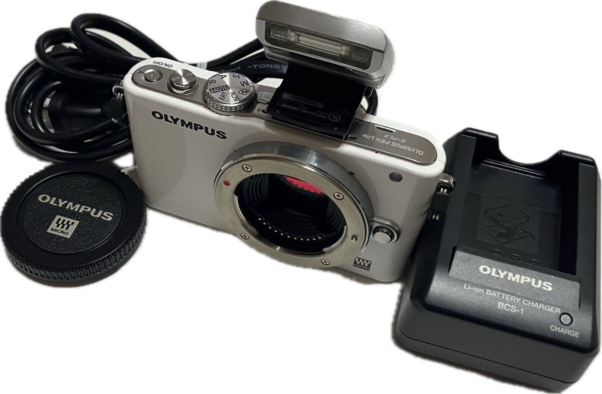 中古極美品 OLYMPUS EPL-3ボディ、ボディジャケット2個