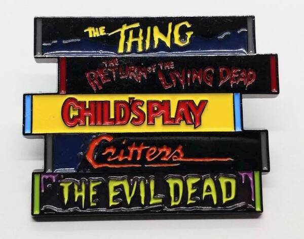 送料無料 VHS ビデオ ホラー映画 ピンブローチ ピンズ PINS バッジ バッヂ アメリカン雑貨 スマアク