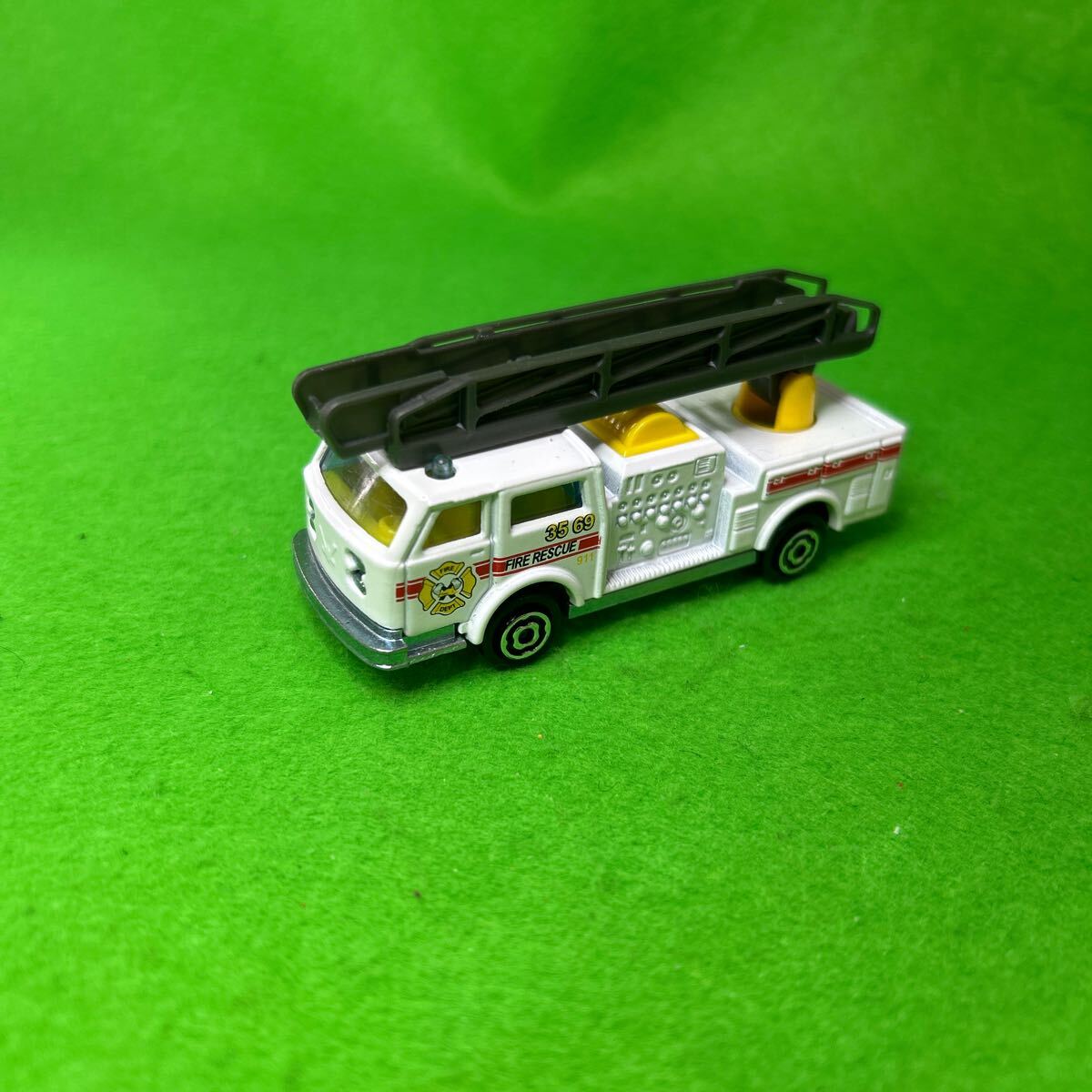 希少 レア トミカ マジョレット ミニカー 大量 まとめ売り パトカー 消防車 ミニカー 世界の警察 トミカ・マジョレット12種類｜Yahoo!フリマ