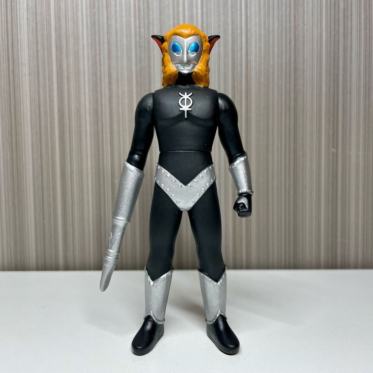 Yahoo!オークション -「ブルマァクソフビ」(ウルトラマンレオ Yahoo!オークション -「ブルマァクソフビ」(ウルトラマンレオ