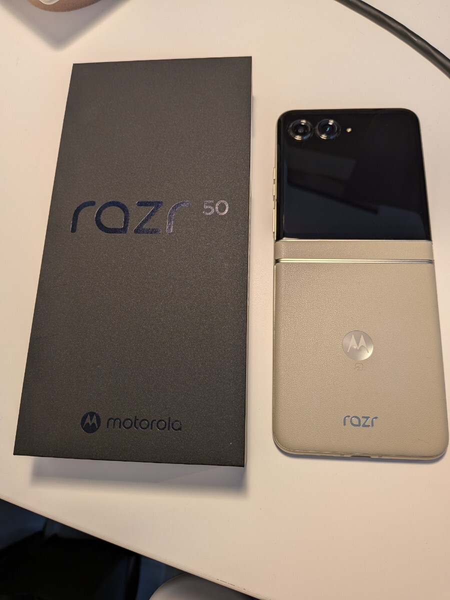 Motorola Razr 50 グローバル|Yahoo!フリマ(旧PayPayフリマ) Motorola Razr 50 グローバル|Yahoo!フリマ(旧PayPayフリマ)