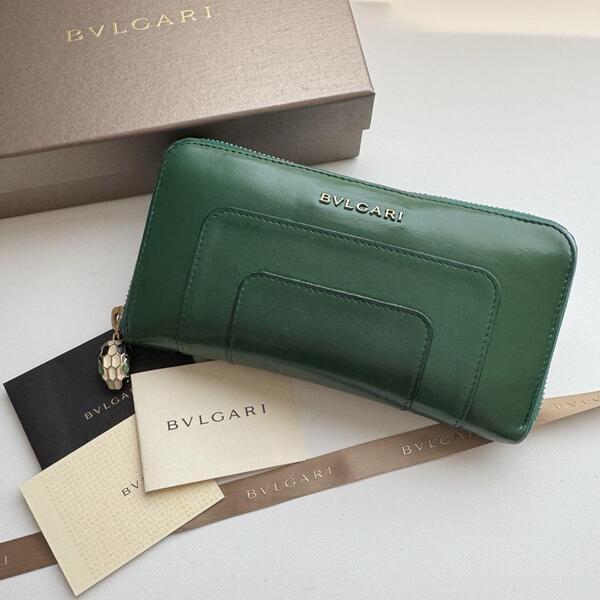 【美品】 BVLGARI ブルガリ セルペンティの ラウンドファスナー 長財布