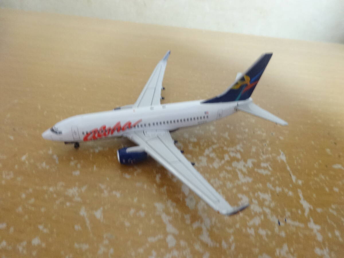 ALOHA AIRLINES アロハ航空 旧塗装 木製模型 1968年機内誌付き 960px-Aloha_Airlines_B737-700_