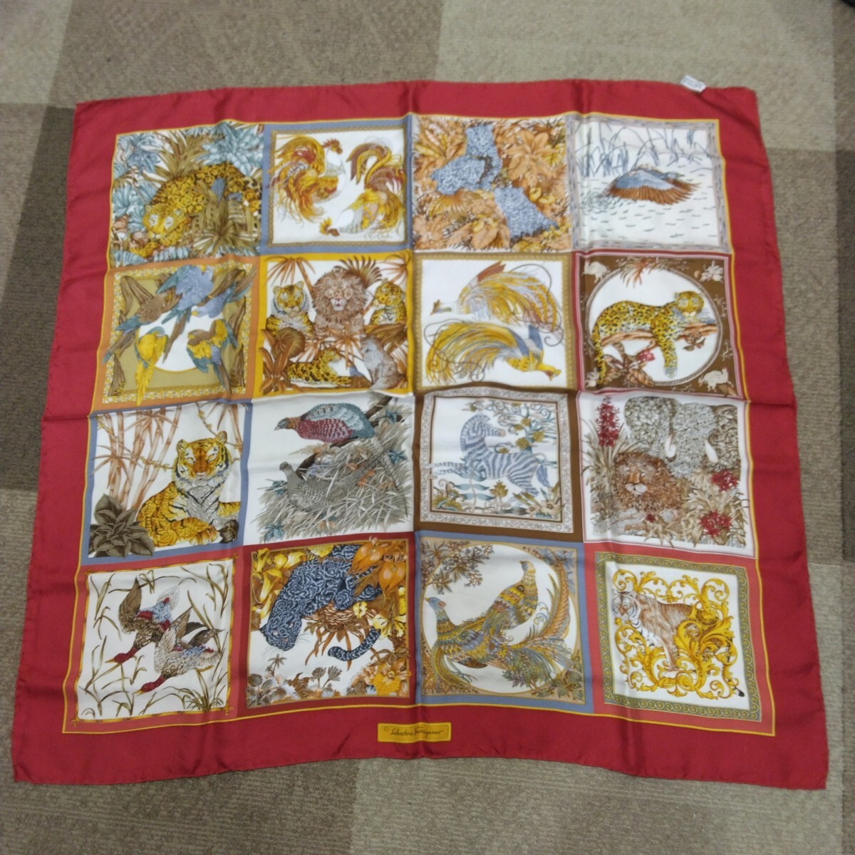 2025年最新】Yahoo!オークション -フェラガモ スカーフの中古品
