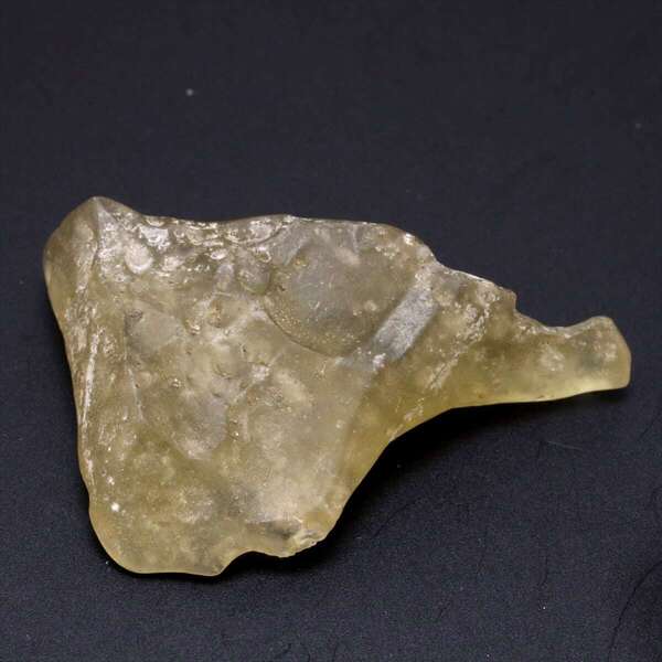 リビアングラス 4.5g リビアンガラス インパクタイト 原石 標本 Libyan Glass M2501