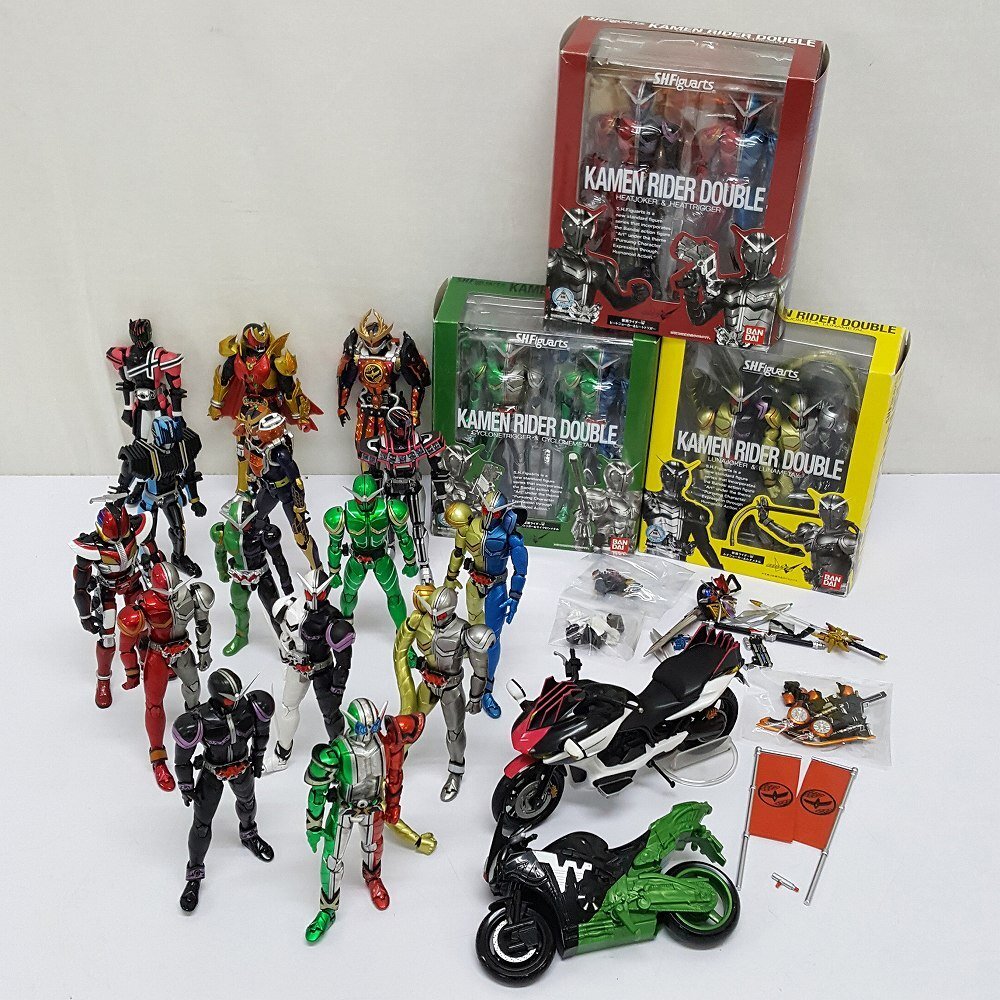 【人気沸騰】 Yahoo!オークション -「仮面ライダーキバ フィギュア」の落札 特撮