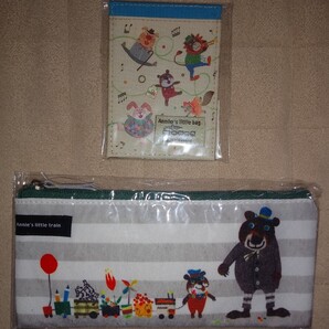 新品 長期保管品 コロボックル パスケース(みんな) 税別780円 & ペンポーチ(電車) 税別680円