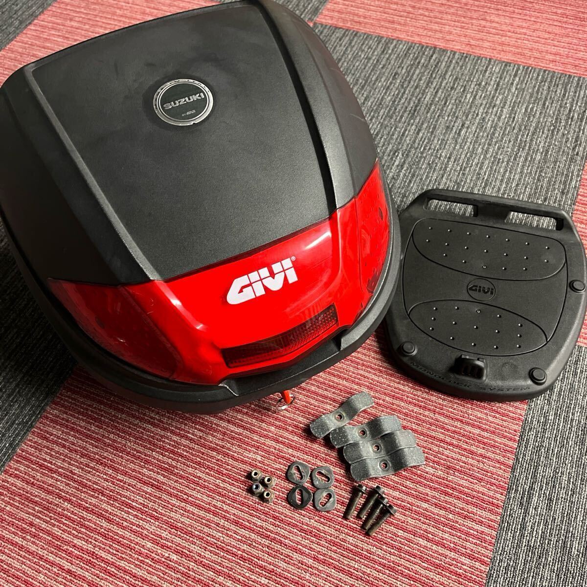 海外ブランド  Yahoo!オークション -「givi スズキ」の落札相場 トップケース パーツ