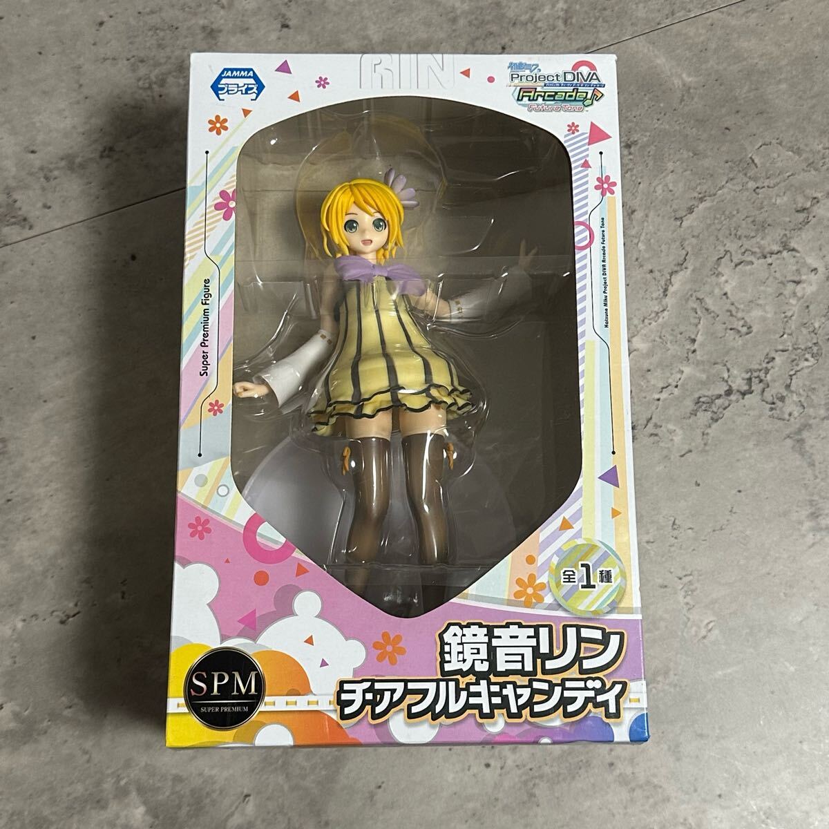 Yahoo!オークション -「鏡音リン プレミアムフィギュア」の落札