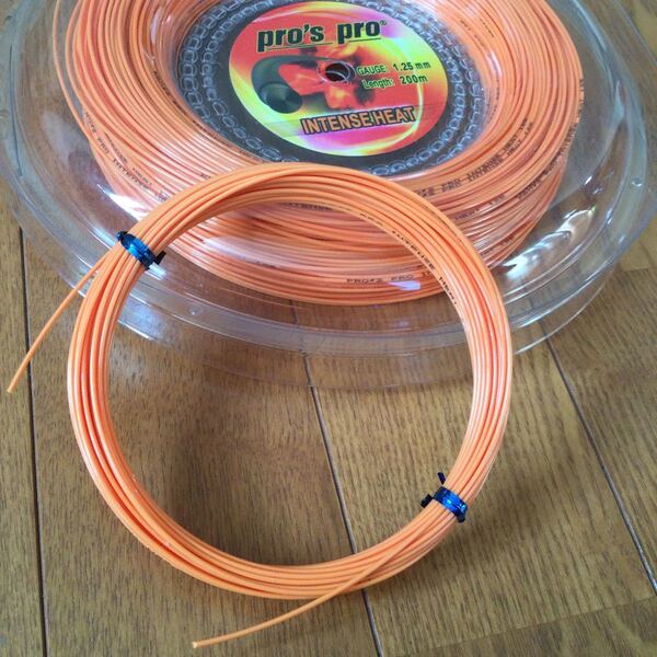 pro's pro intense heat (オレンジ)1.25mm 12m カットガット 1張り分