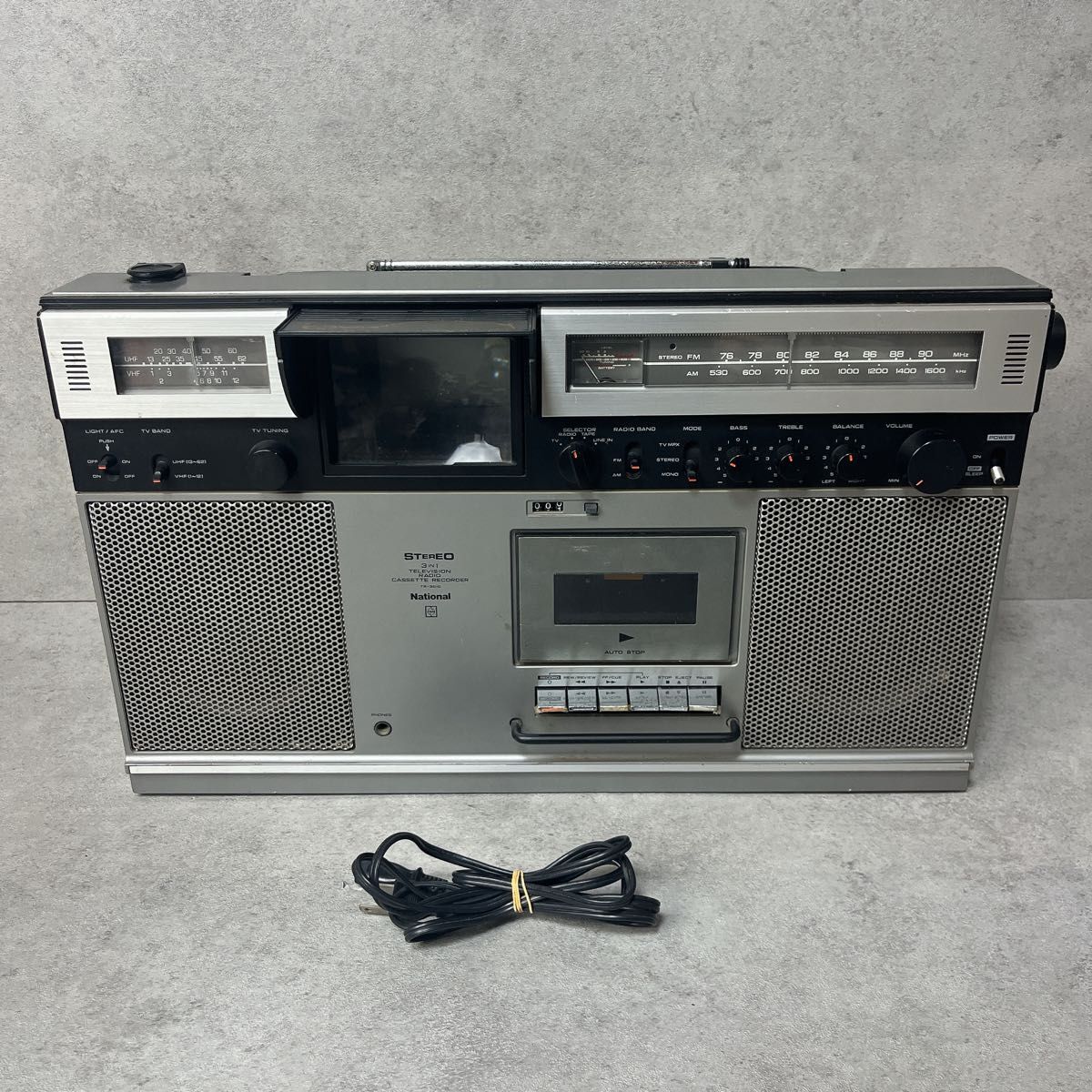 National ナショナル テレビ付ラジカセ TR-3010 音出しOK National ナショナル テレビ付ラジカセ TR-3010 音出しOK