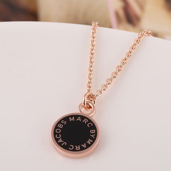 新品未使用 MARC BY MARC JACOBS マークバイマークジェイコブス ネックレス アクセ ペンダント ゴールドピンクxブラック