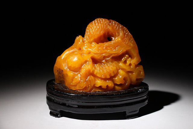 田黄石彫刻の値段と価格推移は?|1件の売買データから田黄石 田黄石彫刻の値段と価格推移は?|1件の売買データから田黄石
