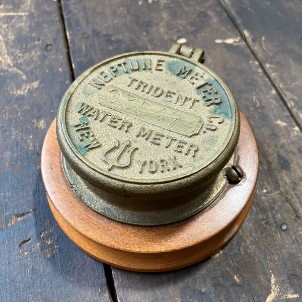 【vintage】水道メーター カバー 小物入れ Neptune Meter Co. 店舗什器 アンティーク 古着 US 店舗什器 古道 vintage