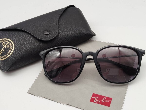 美品 Ray-Ban サングラス ロゴ RB4348D ブラック RayBan ケース付き