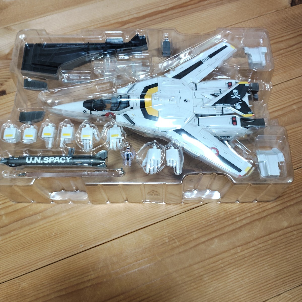 Yahoo!オークション -「dx超合金 vf-1s ロイ・フォッカー」の Yahoo!オークション -「dx超合金 vf-1s ロイ・フォッカー」の