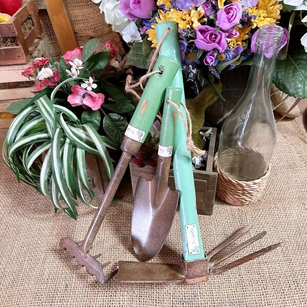ガーデン雑貨スコップ3点セットガーデンオーナメント②#店舗什器#junk garden#スコップ#アンティークstyle
