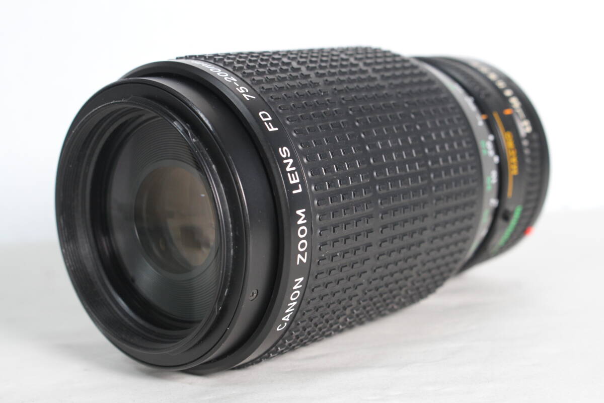 Canon NEW FD 75-200mm F4.5 超美品 Canon 75-200mm f4.5 Macro FDn - Lens – Kamerastore