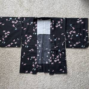 【送料無料】羽織 女性 和服 着物 黒 花柄