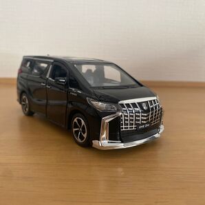 1/32 トヨタ・アルファード ミニカー 黒