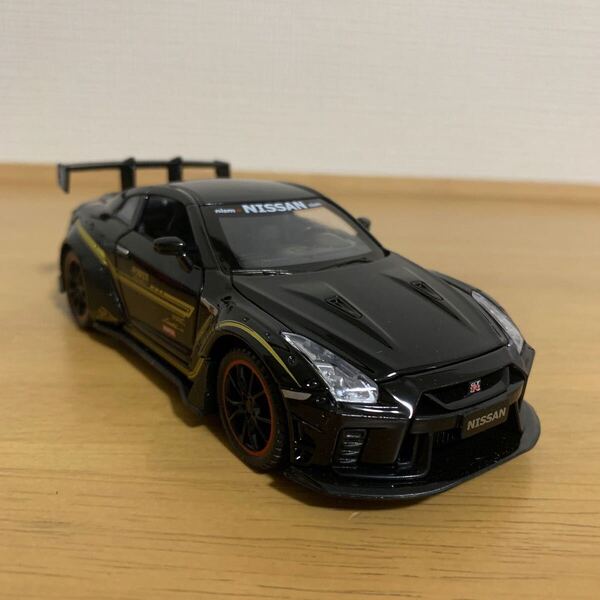 1/32 NISSAN GTR ミニカー ブラック