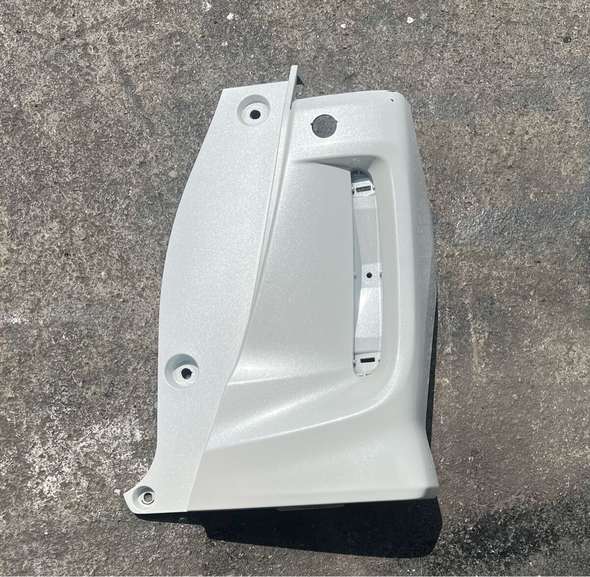 ホンダ NBOX カスタム JF3 リヤバンパーフェイス 右　スローパー　介護車