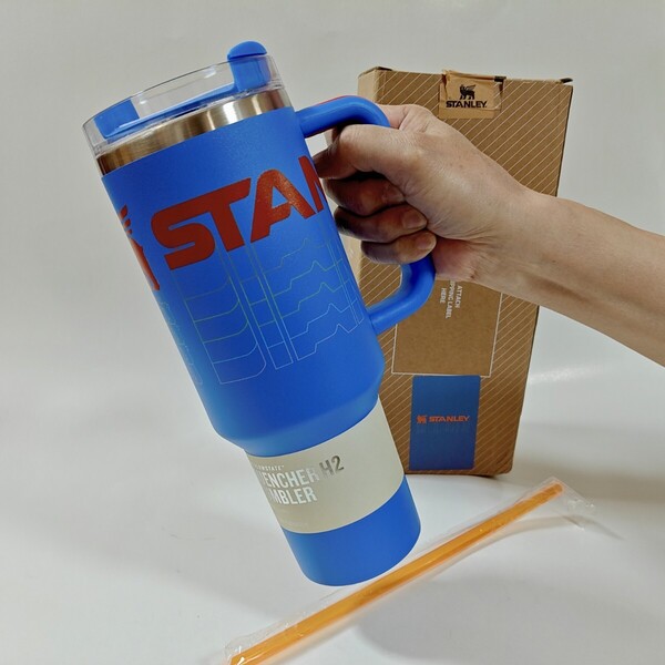 新品 日本未発売 STANLEYスタンレータンブラー Flowstate40oz ステンレス製