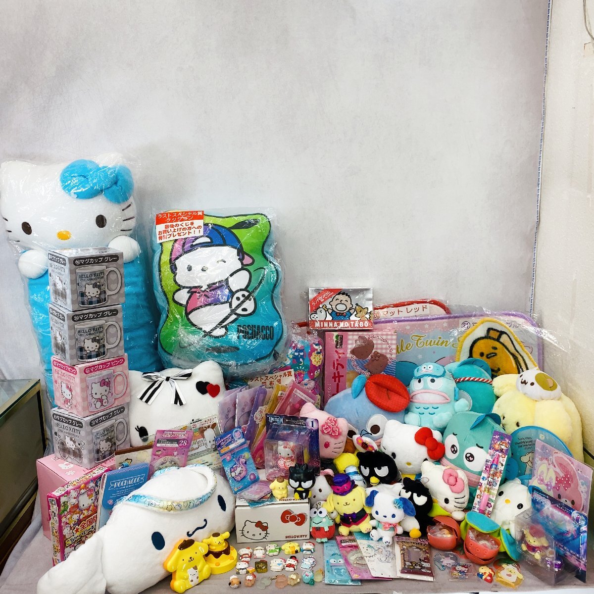 Yahoo!オークション -「キティ ぬいぐるみ 大量」の落札相場 Yahoo!オークション -「キティ ぬいぐるみ 大量」の落札相場