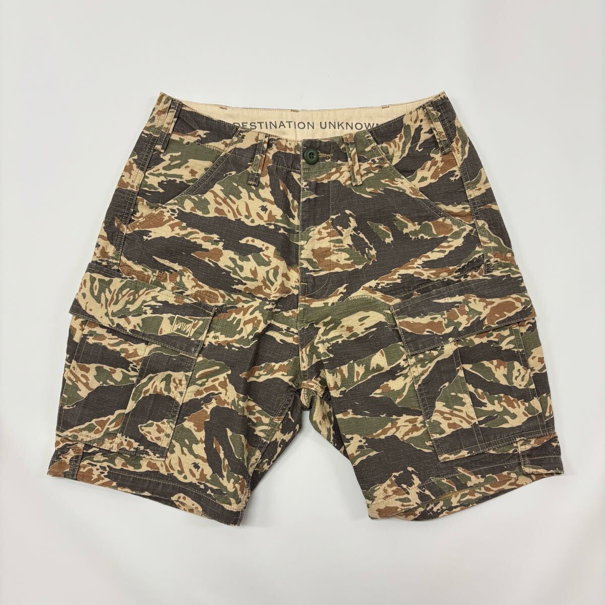 Yahoo!オークション -「タイガーカモ」(ショートパンツ) (メンズ Yahoo!オークション -「タイガーカモ」(ショートパンツ) (メンズ