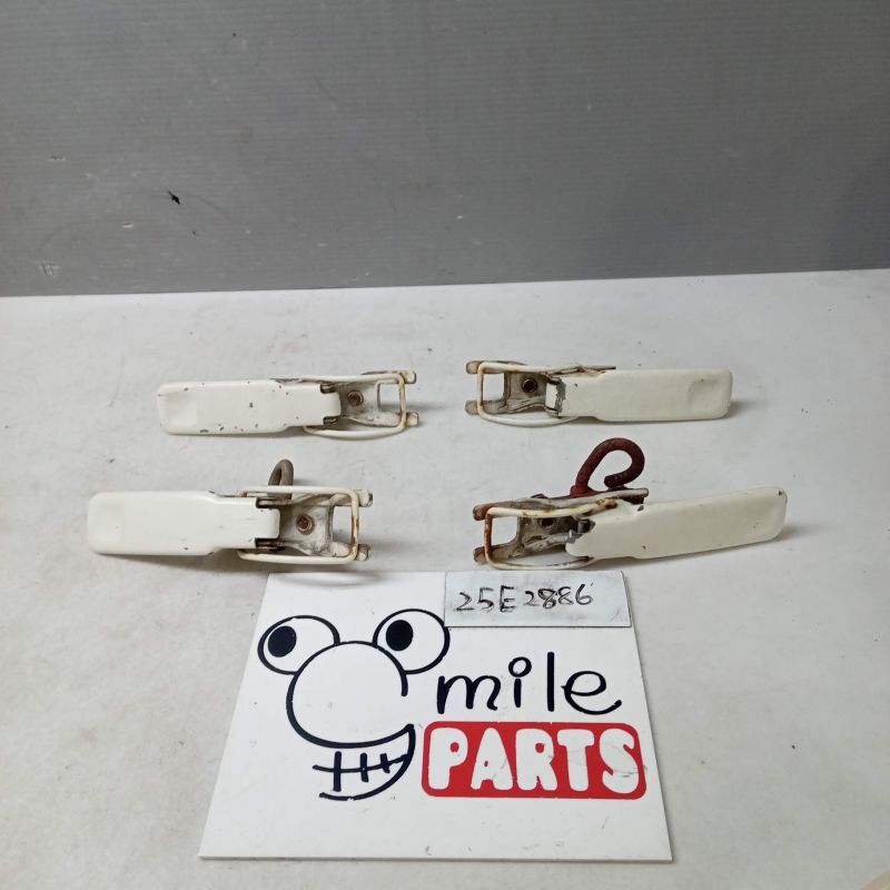 ＫＳ４　サンバー　純正　アオリハンドル　１Ａ５－１－２/２５Ｅ２８８６*同梱不可