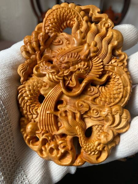 送料無料 龍細密 木彫 一刀彫 リアル繊細彫刻(龍/竜/辰) 飾り お土産 お守り 贈り物 インテリア風水 古美術 サイズ約11cm 美品
