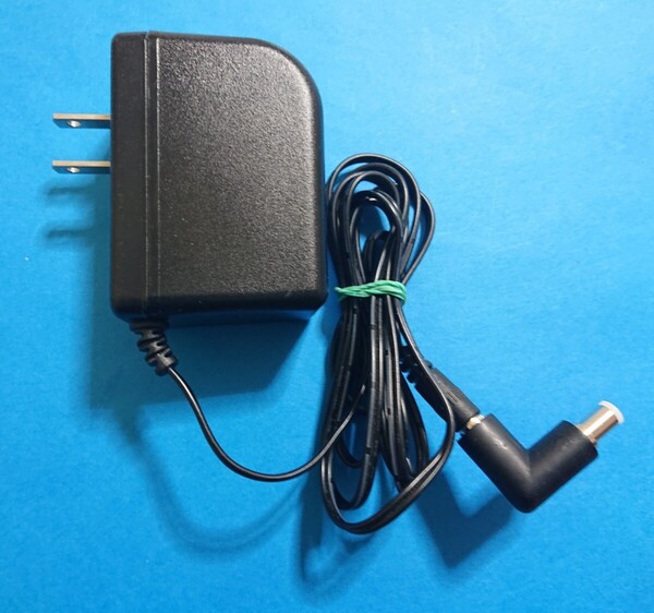 即決 SONY互換 ACアダプタ 12V2A AC-FX198代(BDP-SX910 BDP-Z1 DVP-FX980 ポータブルBlu-rayプレーヤー ACFX198 DVPFX BDPZ1 BDPSX910)管MU