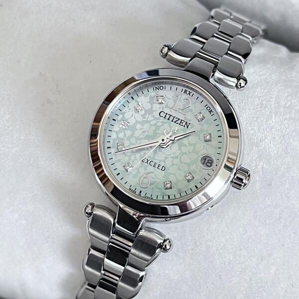 【美品】CITIZEN EXCEED ソーラー電波 レディース 白蝶貝 ダイヤ