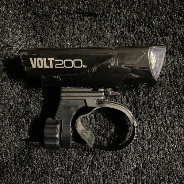 704a1232☆ キャットアイ(CAT EYE) 自転車 LEDヘッドライト VOLT200 HL-EL151RC USB充電式