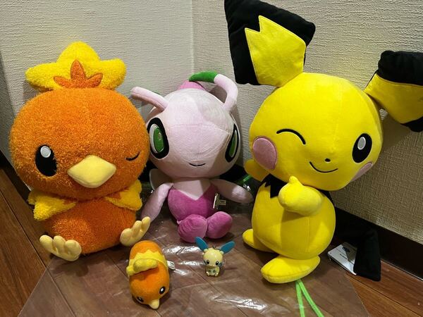 未使用 美品 ポイントモンスター アチャモ ココ マイナン ピチュー ぬいぐるみ チェーン ポケモン ピカチュウ