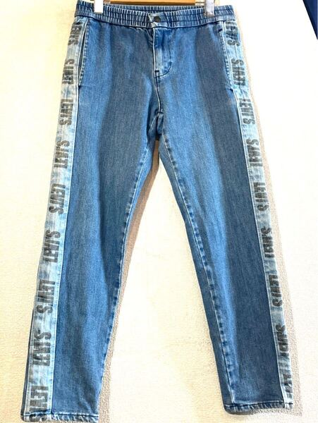 Levi's☆トラックパンツ☆ジーンズ☆デニム生地☆ツートンカラー☆ライン☆ロゴデザイン☆レッドタブ☆USA☆リーバイス☆定価12,000円 青紺