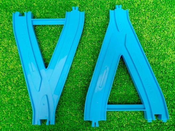 プラレール 自動のりかえ駅 専用 Y字 ポイント レール 廃盤 レア 洗浄済