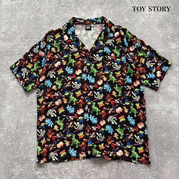 【TOY STORY】Disney ディズニー トイストーリー 総柄 アロハシャツ 半袖シャツ オープンカラーシャツ ウォッシャブルレーヨンブラック (M)