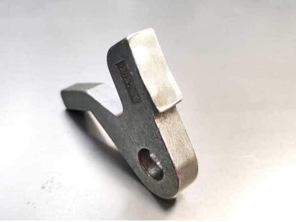 研磨レベル大幅UP! 新品 20mm ☆ 押さえ金 革漉き機 NIPPY 西山 etc.